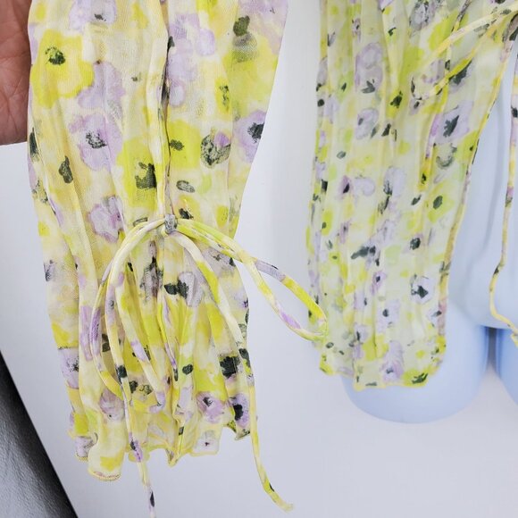 NWT H&M Yellow Floral Print Tie Front Trumpet Sleeve Sheer Fairy Top Shirt Small - Picture 9 of 10